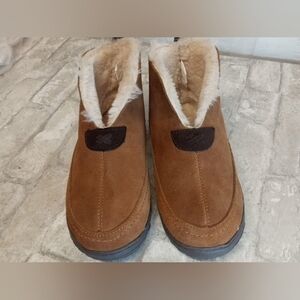 The Original Dearfoam Size 8 Chestnut Tan White Fur Color Lined High Top Slipper